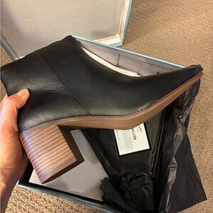 Seychelles For the Occasion booties